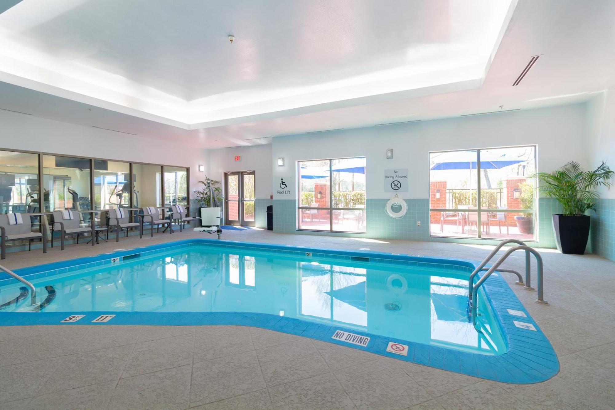 Holiday Inn Express Leland - Wilmington Area By Ihg Dış mekan fotoğraf